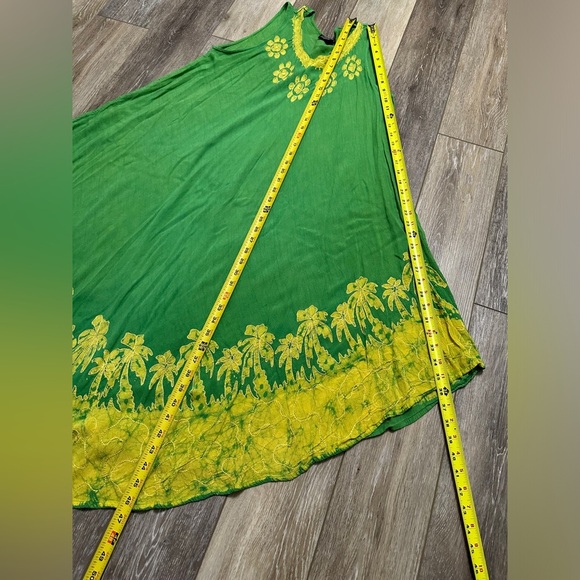 🛍️Sakkas one size sleeveless dress green and yellow embroidered. - Picture 8 of 9